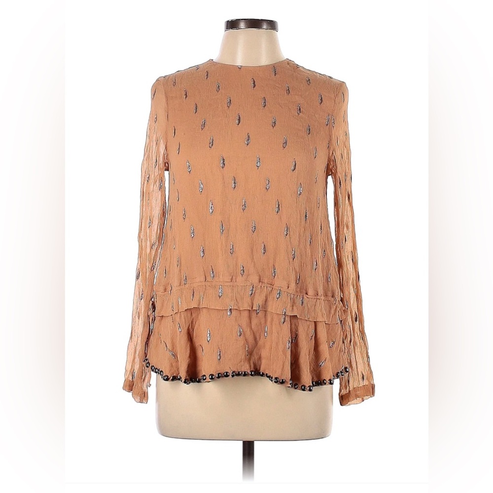 H&M peach tan stud stop
